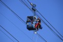 Koelner Seilbahn Gondel blieb haengen Koeln Linksrheinisch P413